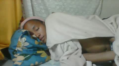 Snapshot of elia011 chatting on May 30, 2026, 4:48 pm elia011 online show from May 30, 2026, 4:48 pm