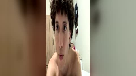 eliabreusss online show from June 17, 2026, 12:24 am