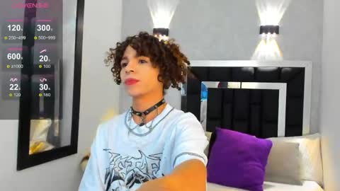  Elian  online show from April 14, 2026, 12:33 pm