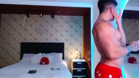 Elian online show from September 18, 2025, 3:36 pm