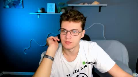 elian_flame online show from October 20, 2025, 8:37 am