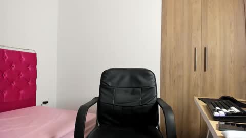 Snapshot of elias_ford chatting on October 25, 2025, 8:47 pm elias_ford online show from October 25, 2025, 8:47 pm