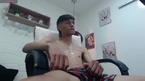 Snapshot of eliasblue chatting on January 7, 2025, 8:13 am E L I A S online show from January 7, 2025, 8:13 am