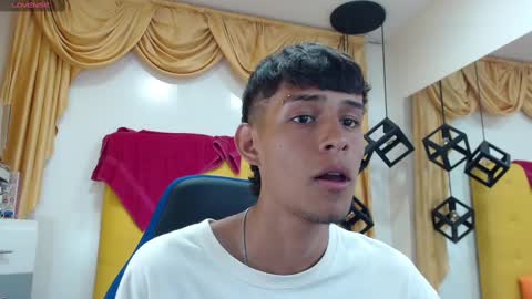 Snapshot of eliasblue chatting on March 4, 2025, 10:13 am E L I A S online show from March 4, 2025, 10:13 am