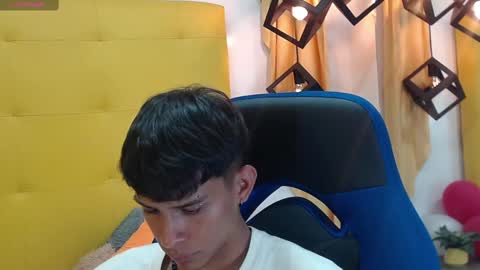 Snapshot of eliasblue chatting on March 11, 2025, 7:58 am E L I A S online show from March 11, 2025, 7:58 am