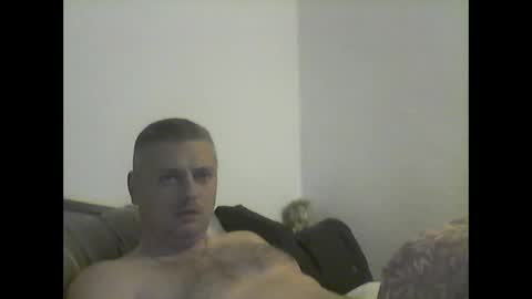 Snapshot of eliassxxx chatting on January 19, 2025, 2:25 am eliassxxx online show from January 19, 2025, 2:25 am