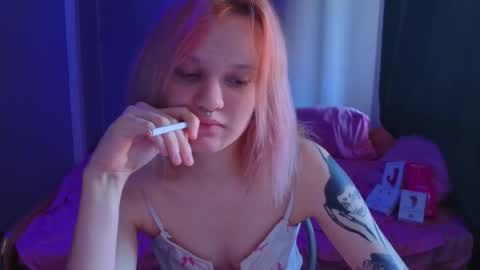 elieiza_xo online show from March 20, 2026, 9:25 am