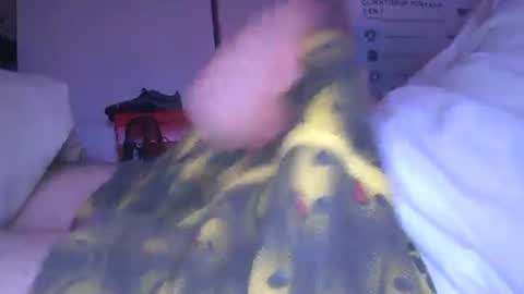 eliexavier123456789 online show from February 3, 2025, 5:40 am