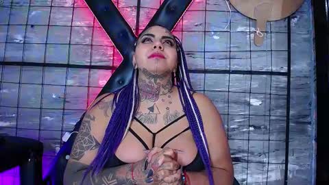 Snapshot of elih_bdsm chatting on January 8, 2025, 1:42 am Elih online show from January 8, 2025, 1:42 am