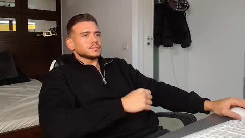 Snapshot of elijahthorne chatting on January 15, 2026, 6:29 am ElijahThorne online show from January 15, 2026, 6:29 am