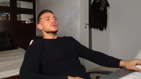 Snapshot of elijahthorne chatting on January 16, 2026, 6:06 am ElijahThorne online show from January 16, 2026, 6:06 am