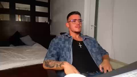 Snapshot of elijahthorne chatting on March 14, 2026, 9:26 am ElijahThorne online show from March 14, 2026, 9:26 am
