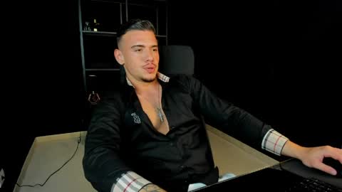 Snapshot of elijahthorne chatting on April 9, 2026, 8:42 am ElijahThorne online show from April 9, 2026, 8:42 am