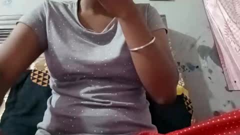 elina_roy03 online show from October 8, 2025, 3:04 am