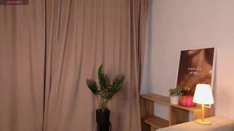 Snapshot of elina_star chatting on November 12, 2025, 2:39 pm elina_star online show from November 12, 2025, 2:39 pm