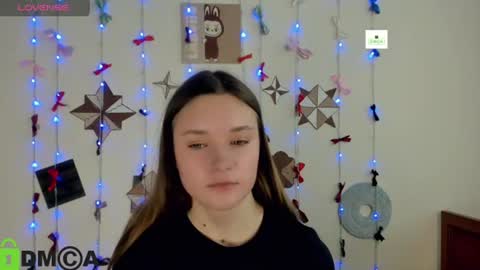 elina_x online show from June 21, 2026, 1:35 pm