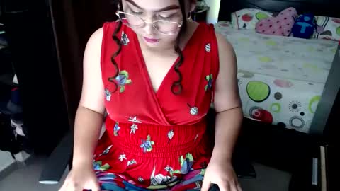 Elina  online show from March 7, 2025, 6:11 pm