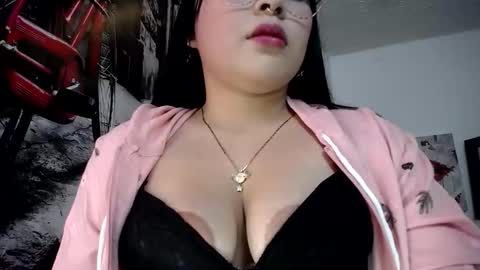 Elina  online show from January 15, 2026, 10:02 pm