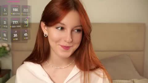 Lina online show from September 17, 2025, 7:37 pm
