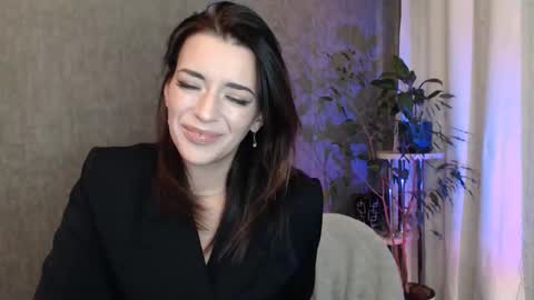 Elina online show from October 6, 2025, 11:57 pm