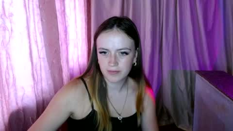 Snapshot of elinastar chatting on July 6, 2026, 9:39 am ElinaStar online show from July 6, 2026, 9:39 am
