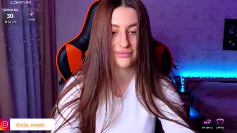 Elina online show from March 25, 2026, 9:54 pm