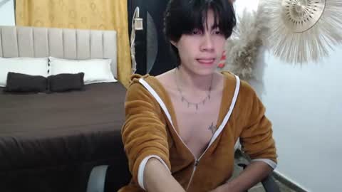 Snapshot of elio_collem chatting on July 22, 2026, 8:50 am ELIO online show from July 22, 2026, 8:50 am