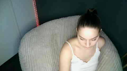 DominaDora online show from April 29, 2026, 6:47 pm