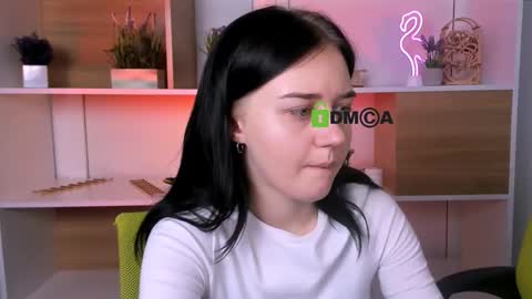 eliora_silk online show from November 5, 2025, 11:21 am