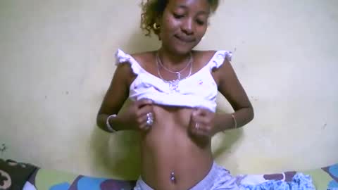 elisa689549 online show from October 19, 2025, 7:58 pm