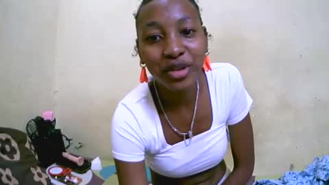 elisa689549 online show from October 27, 2025, 2:10 pm