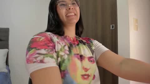      online show from October 24, 2025, 3:14 am