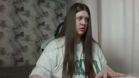 Aletta Oushen online show from February 11, 2026, 8:41 am