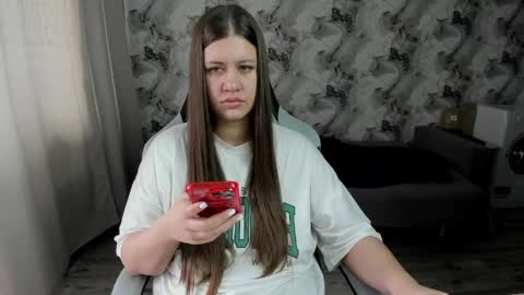 Aletta Oushen online show from April 16, 2026, 10:05 am