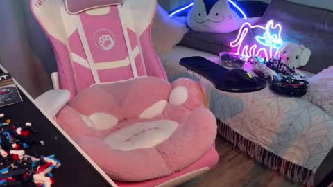 Snapshot of elisa_north chatting on October 13, 2025, 1:44 pm Elisa North online show from October 13, 2025, 1:44 pm