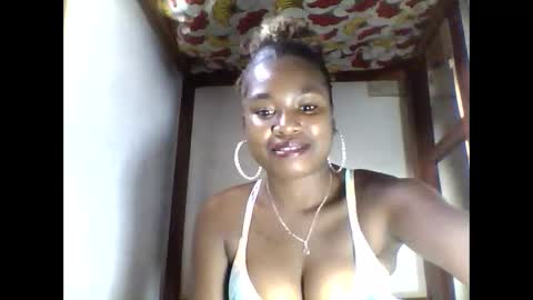 Snapshot of elisabeth2525 chatting on October 13, 2025, 7:41 am elisabeth2525 online show from October 13, 2025, 7:41 am