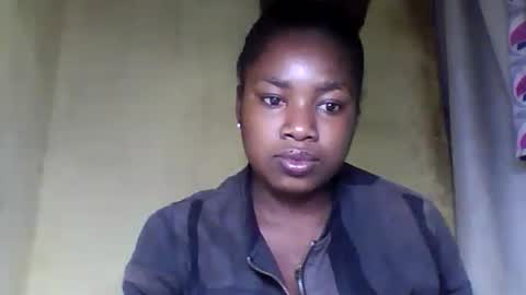 Snapshot of elisabeth2525 chatting on June 16, 2026, 7:05 pm elisabeth2525 online show from June 16, 2026, 7:05 pm
