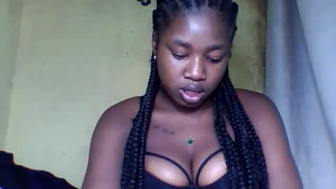 Snapshot of elisabeth2525 chatting on June 18, 2026, 11:03 am elisabeth2525 online show from June 18, 2026, 11:03 am