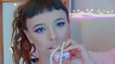 ElisabethDavis online show from September 24, 2025, 3:37 pm