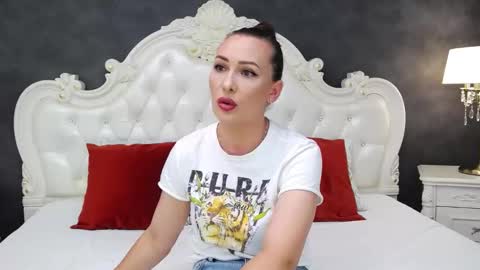 Krissy online show from October 12, 2025, 8:35 am