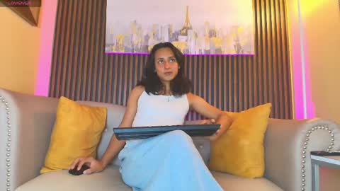 Elisa Sue online show from May 20, 2026, 3:02 am