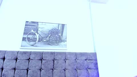 ELISE LEYTON online show from February 21, 2025, 6:04 pm