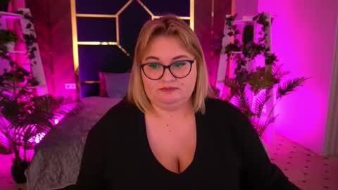 elise_ryen online show from January 19, 2026, 8:18 am