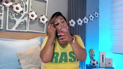 Snapshot of eliseplayboobs chatting on June 25, 2026, 7:07 pm Elise Play Boobs online show from June 25, 2026, 7:07 pm