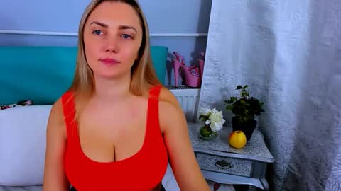 Elise online show from November 8, 2025, 8:14 am