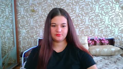 Snapshot of elisesmuse chatting on July 19, 2026, 7:34 am elisesmuse online show from July 19, 2026, 7:34 am