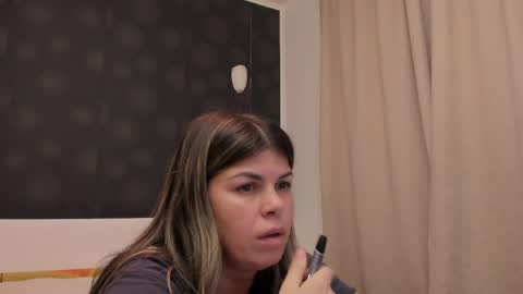 Snapshot of elisetyler89 chatting on April 19, 2026, 6:07 pm Elly online show from April 19, 2026, 6:07 pm