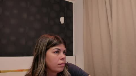 Snapshot of elisetyler89 chatting on April 19, 2026, 6:10 pm Elly online show from April 19, 2026, 6:10 pm