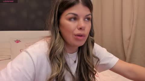 Snapshot of elisetyler89 chatting on April 26, 2026, 8:06 pm Elly online show from April 26, 2026, 8:06 pm