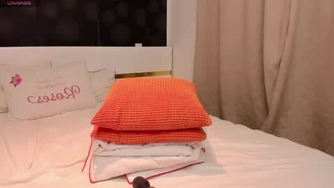 Snapshot of elisetyler89 chatting on April 27, 2026, 7:45 pm Elly online show from April 27, 2026, 7:45 pm